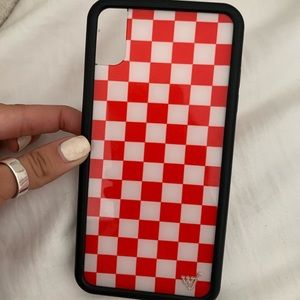 Red X white checkered case